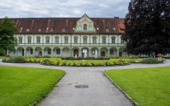 Kloster Benediktbeuern Innenhof Park